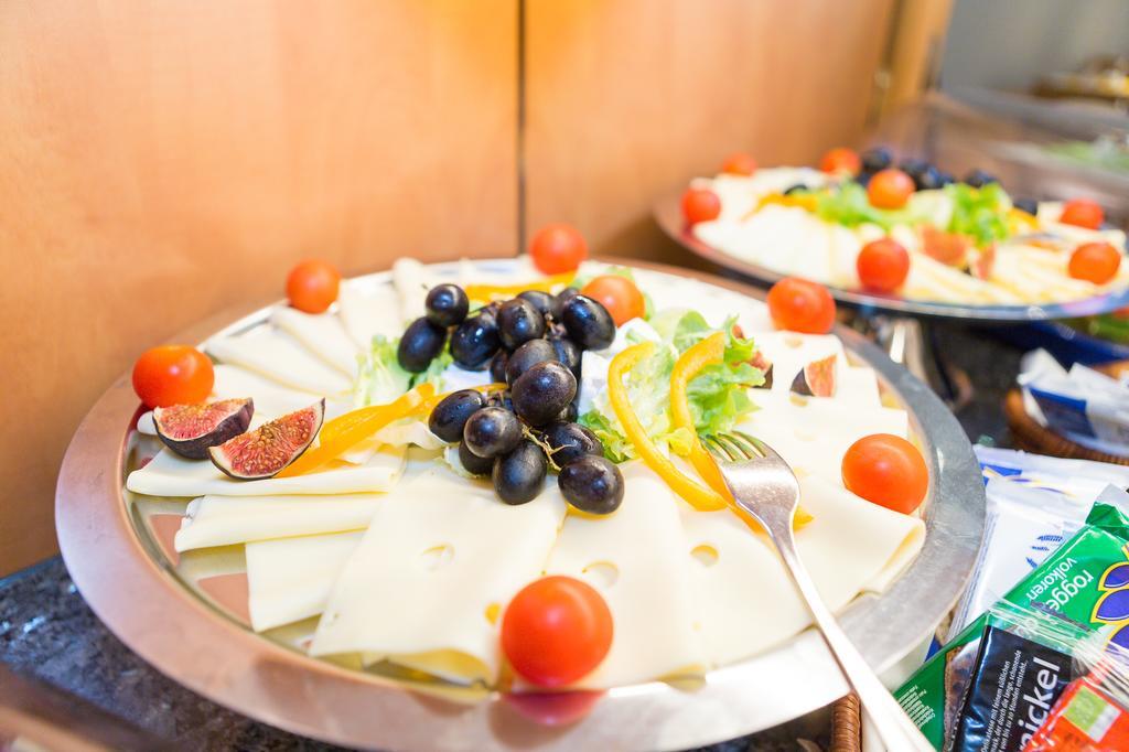 Hotel Zur Eisenbahn Renningen Εξωτερικό φωτογραφία
