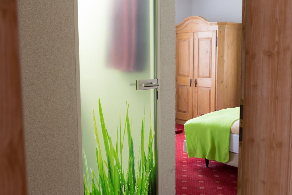 Hotel Zur Eisenbahn Renningen Εξωτερικό φωτογραφία