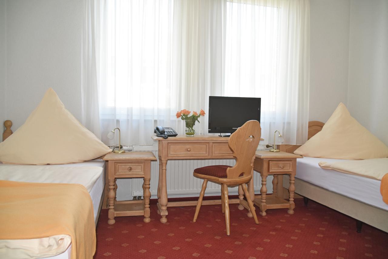 Hotel Zur Eisenbahn Renningen Εξωτερικό φωτογραφία