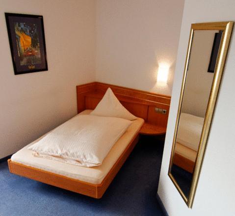 Hotel Zur Eisenbahn Renningen Εξωτερικό φωτογραφία